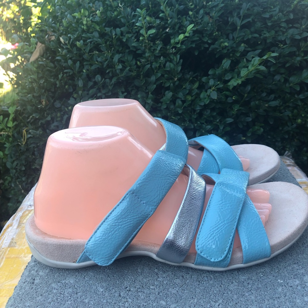 Vionic Hardie Blue and Silver Adjustable Strap Sandals Size 9.5